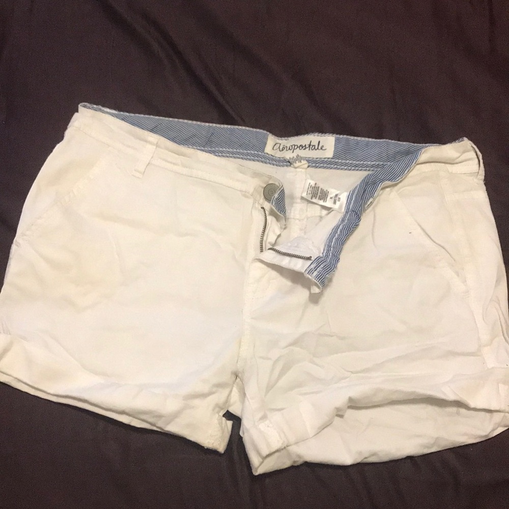 White Aeropostale midi shorts